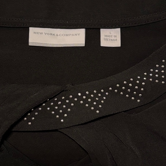 New York & Company Black Twist Front Embellished Blouse - Picture 4 of 7